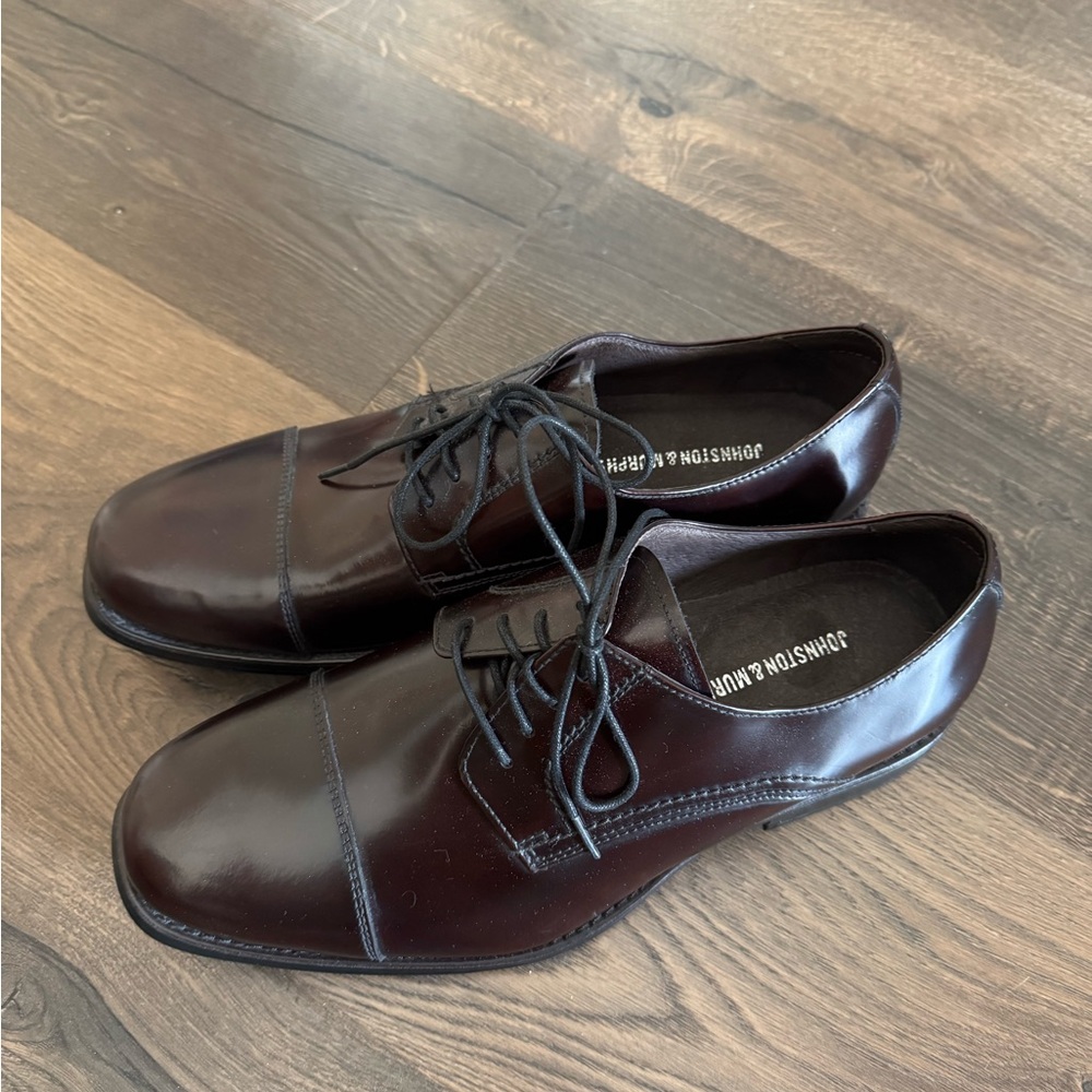Johnston & Murphy Men's Brown Leather Dress Shoes, size 10M, basically new